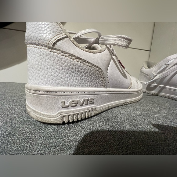 Levi’s drive low top white shoes size 7 - Picture 4 of 6